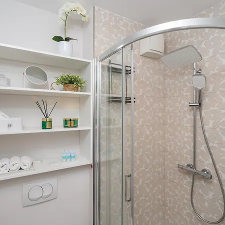 Apollo In With Sea View شقة